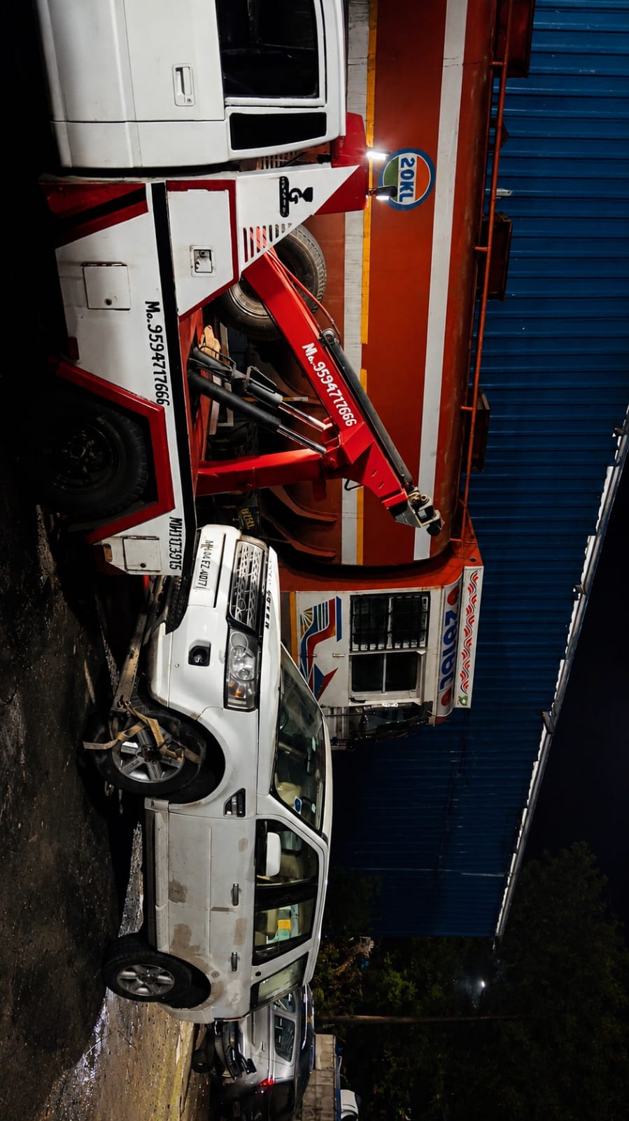 Maharashtra Towing Service Team